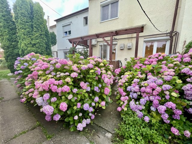 Eladó sorház, Pécsett 66.9 M Ft, 3 szobás / költözzbe.hu