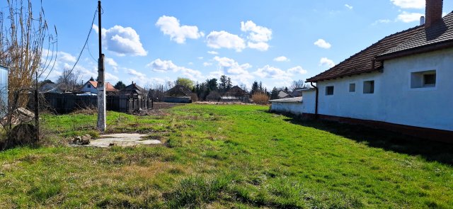 Eladó telek, Polgárdin, Damjanich utcában 8.9 M Ft