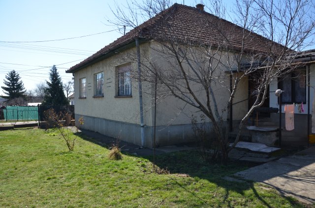 Eladó családi ház, Héhalomon 24.9 M Ft, 3+1 szobás