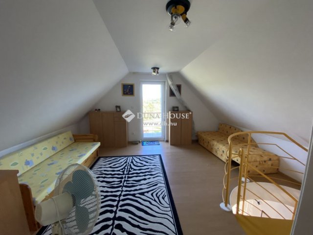 Eladó családi ház, Orfűn 83 M Ft, 6 szobás