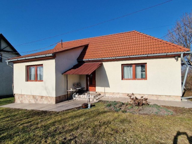Eladó családi ház, Miskolcon 62 M Ft, 4+2 szobás