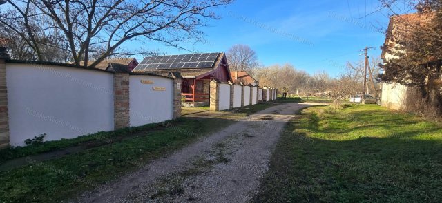 Eladó hotel, Nagyréven 280 M Ft, 8 szobás / költözzbe.hu