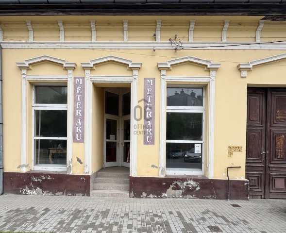 Eladó családi ház, Tolnán 48 M Ft, 5 szobás