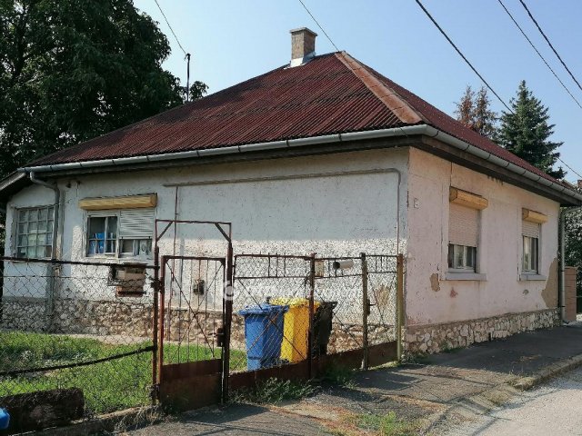 Eladó családi ház, Miskolcon, Negyvennyolcas utcában 26.3 M Ft