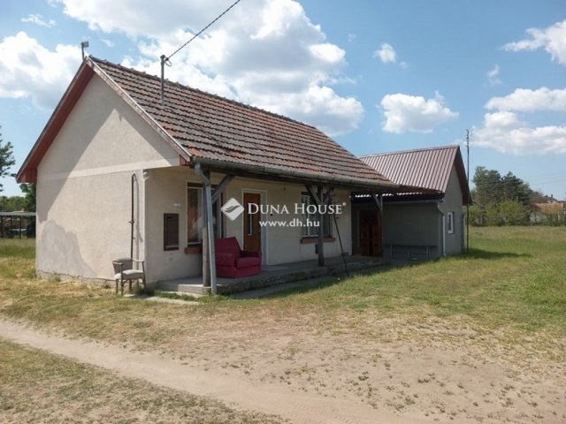 Eladó családi ház, Lajosmizsén 17.5 M Ft, 1+2 szobás