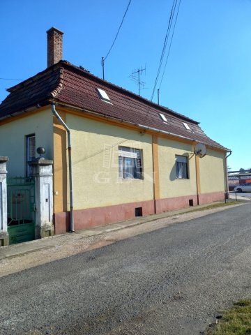 Eladó családi ház, Kisbéren, Széchenyi utcában 46.5 M Ft