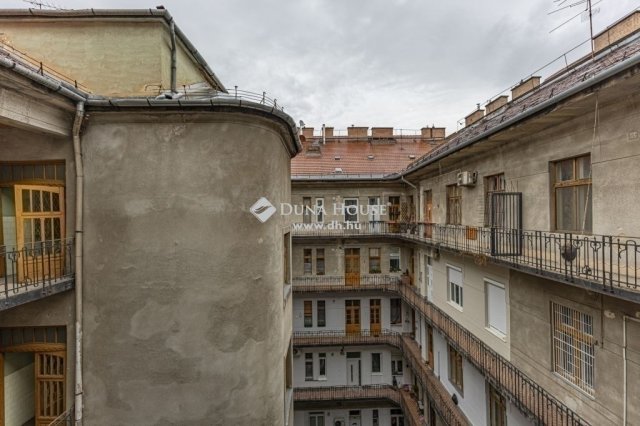 Eladó téglalakás, Budapesten, VII. kerületben 87.5 M Ft