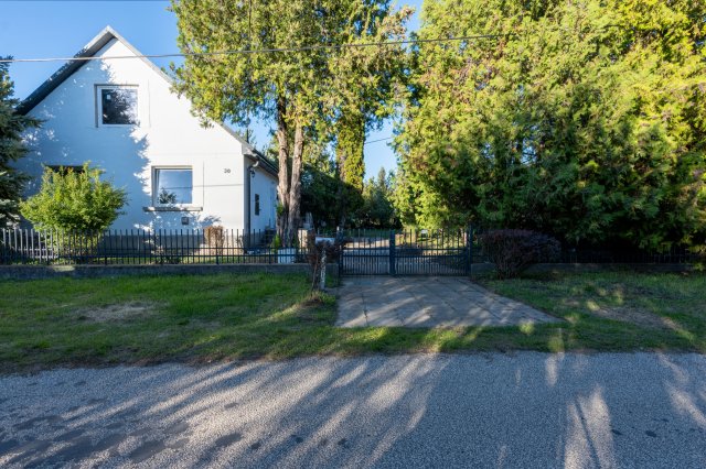 Eladó családi ház, Velencén 81.5 M Ft, 3 szobás