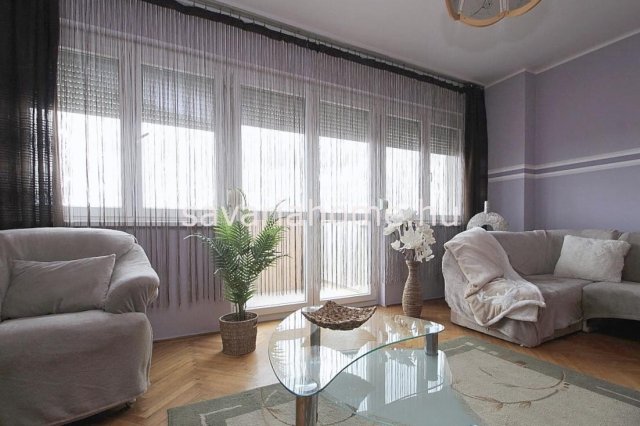 Eladó téglalakás, Szombathelyen 31.9 M Ft, 2 szobás