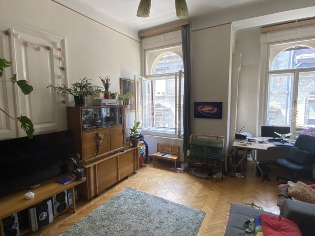 Eladó téglalakás, Budapesten, VI. kerületben 109 M Ft, 2 szobás