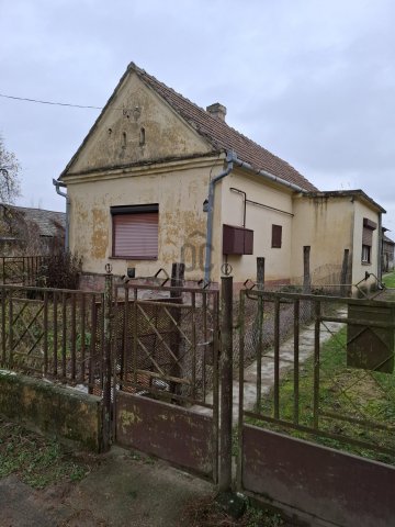 Eladó családi ház, Bolhóban 8.5 M Ft, 1 szobás