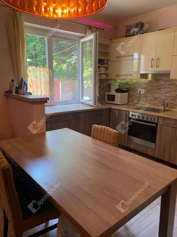 Eladó téglalakás, Dunaalmáson 42 M Ft, 4 szobás