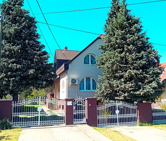 Eladó családi ház, Nyíregyházán 124.99 M Ft, 5 szobás