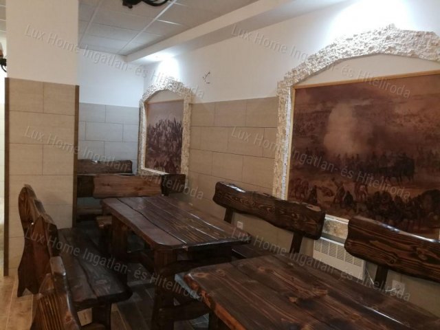 Eladó üzlethelyiség, Komáromban 140 M Ft / költözzbe.hu