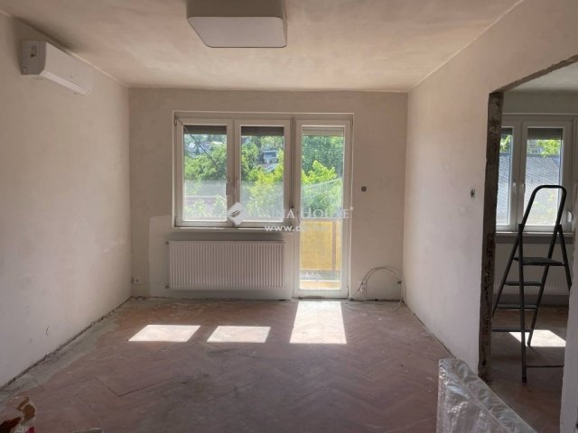 Eladó téglalakás, Balatonalmádiban 84.9 M Ft, 3 szobás