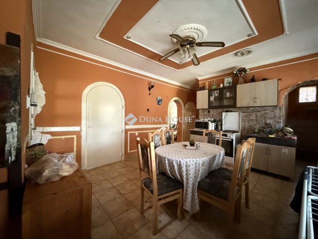 Eladó családi ház, Mezőberényben 12.5 M Ft, 4 szobás