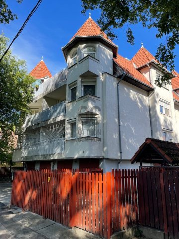 Eladó téglalakás, Debrecenben 64.9 M Ft, 5 szobás