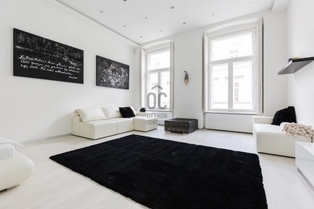 Eladó téglalakás, Budapesten, V. kerületben 134.9 M Ft, 1 szobás