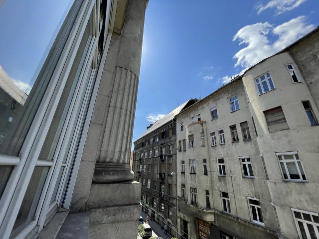 Kiadó iroda, Budapesten, XIII. kerületben, Csanády utcában