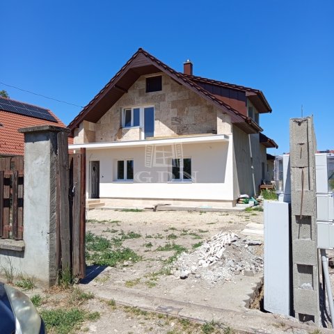 Eladó családi ház, Érden 160 M Ft, 6 szobás