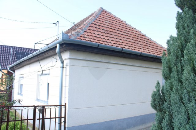 Eladó családi ház, Palotáson 21 M Ft, 2 szobás