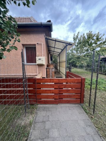 Eladó családi ház, Fóton 48.9 M Ft, 1 szobás