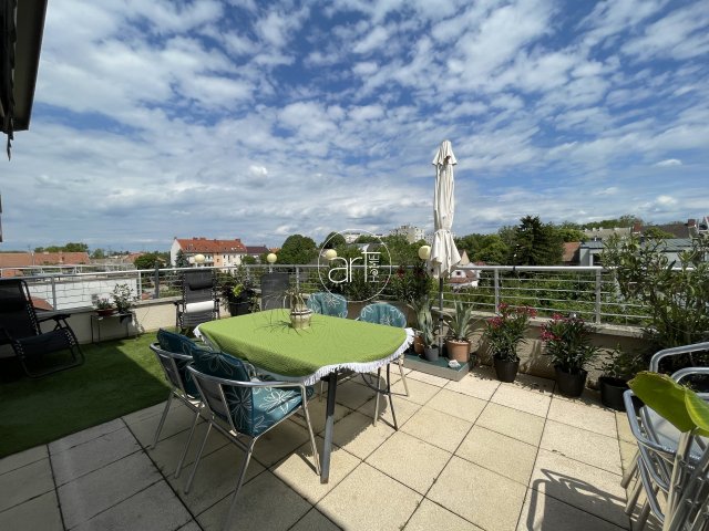 Eladó téglalakás, Szegeden 81.9 M Ft, 3 szobás