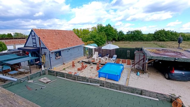 Eladó családi ház, Udvaron 39 M Ft, 4 szobás