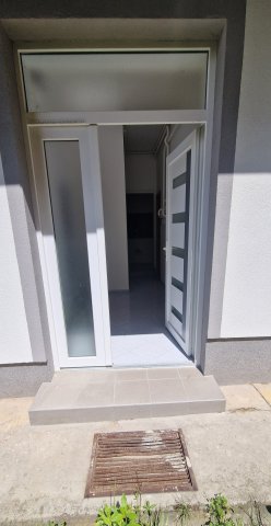 Eladó téglalakás, Kaposváron 49.99 M Ft, 4 szobás