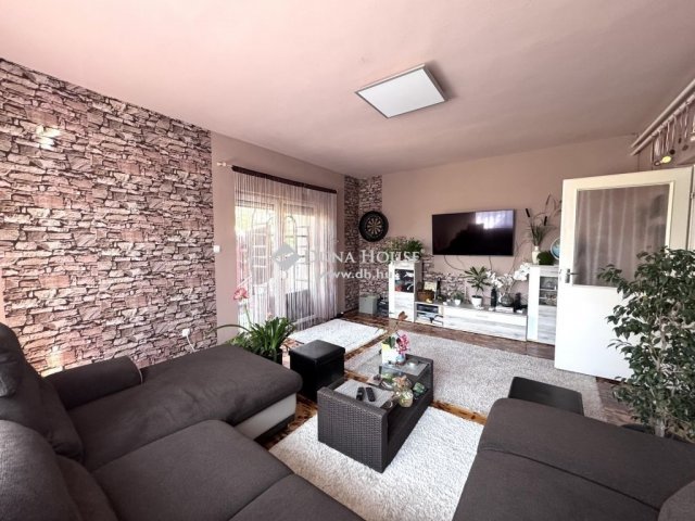 Eladó családi ház, Görcsönyben 74.99 M Ft, 3 szobás