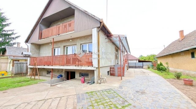 Eladó családi ház, Zsámbokon 62.9 M Ft, 5 szobás