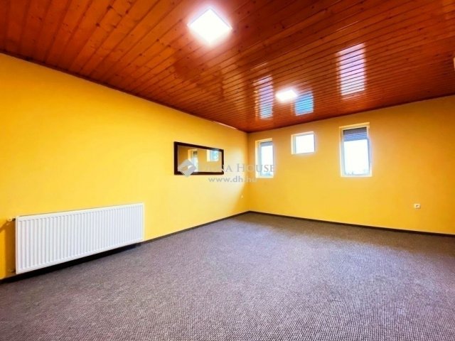 Eladó ikerház, Dunavarsányban 79.9 M Ft, 5 szobás