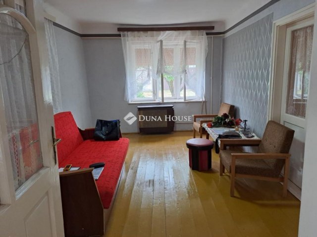 Eladó családi ház, Borotán 9.7 M Ft, 3 szobás