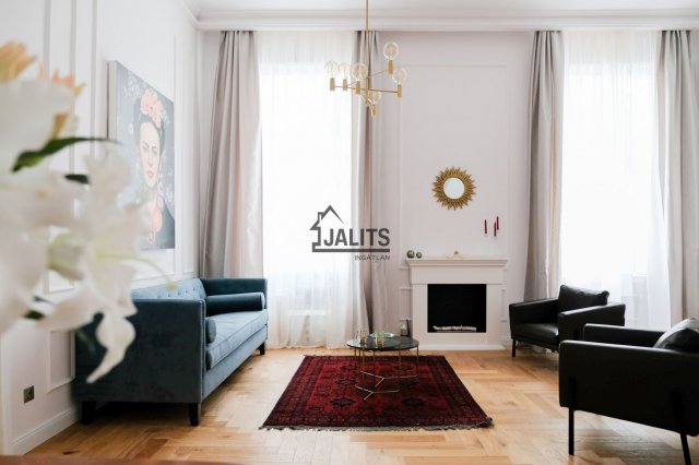 Kiadó téglalakás, albérlet, Budapesten, V. kerületben, 3 szobás