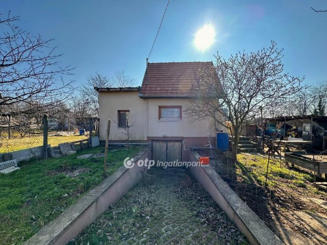 Eladó családi ház, Budapesten, XVI. kerületben 39.9 M Ft