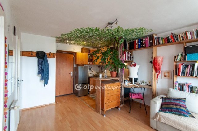 Eladó téglalakás, Budapesten, VIII. kerületben 69.9 M Ft