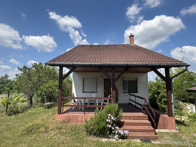 Eladó családi ház, Taksonyon 52.9 M Ft, 4 szobás
