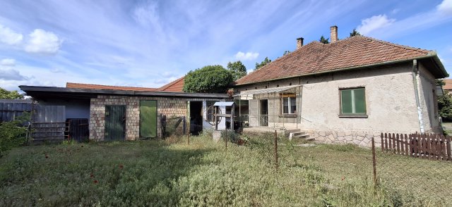 Eladó családi ház, Taksonyon 54 M Ft, 3 szobás