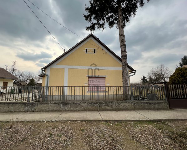 Eladó családi ház, Szedresen 18 M Ft, 3 szobás