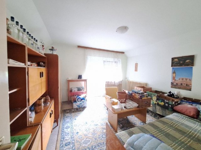 Eladó családi ház, Szeghalmon 38 M Ft, 4+1 szobás