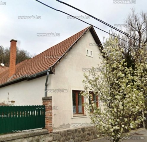 Eladó családi ház, Visegrádon 49.5 M Ft, 3 szobás
