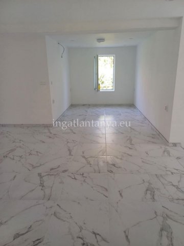 Eladó családi ház, Velencén 92 M Ft, 4 szobás