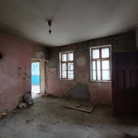 Eladó családi ház, Eszteregnyén 12 M Ft, 4 szobás