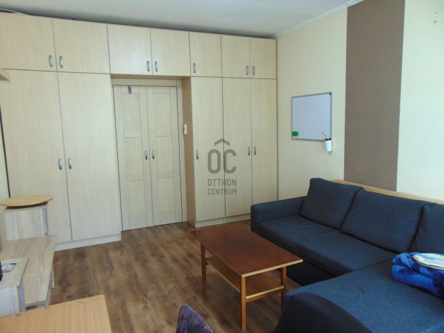 Eladó téglalakás, Egerben 38 M Ft, 2 szobás