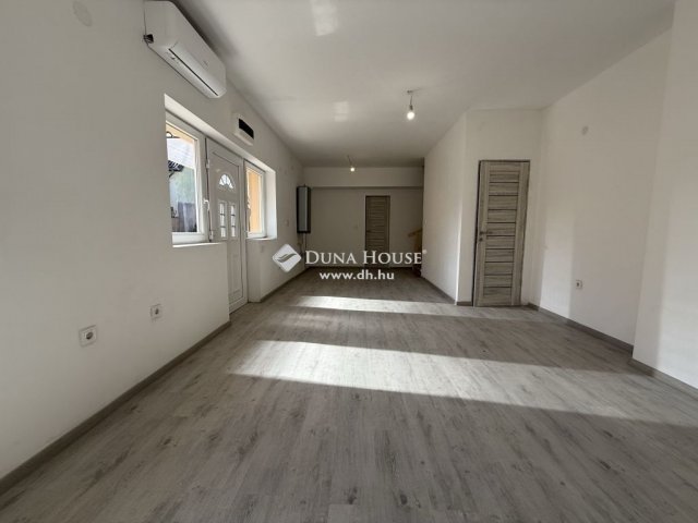 Eladó családi ház, Budapesten, XVIII. kerületben 79.9 M Ft