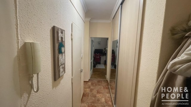 Eladó téglalakás, Szegeden 34.99 M Ft, 2 szobás