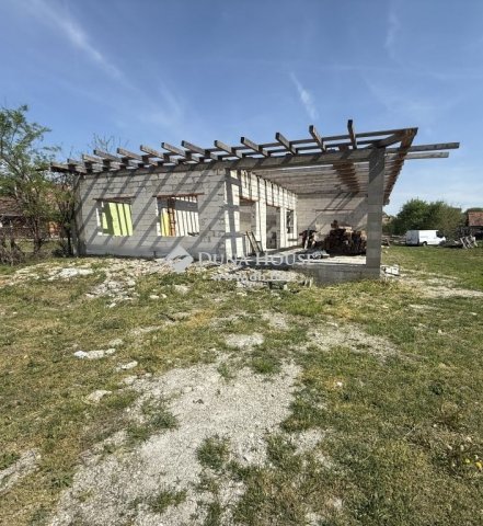 Eladó családi ház, Pilisen 44.9 M Ft, 4 szobás