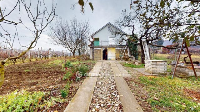 Eladó nyaraló, Szirmabesenyőn 9.99 M Ft, 1 szobás