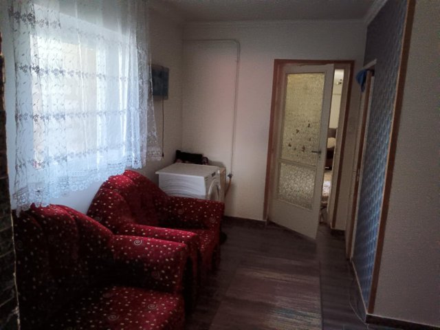 Eladó családi ház, Ramocsaházán 10 M Ft, 2 szobás