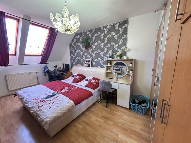 Eladó téglalakás, Mosonmagyaróváron 34.99 M Ft, 4 szobás